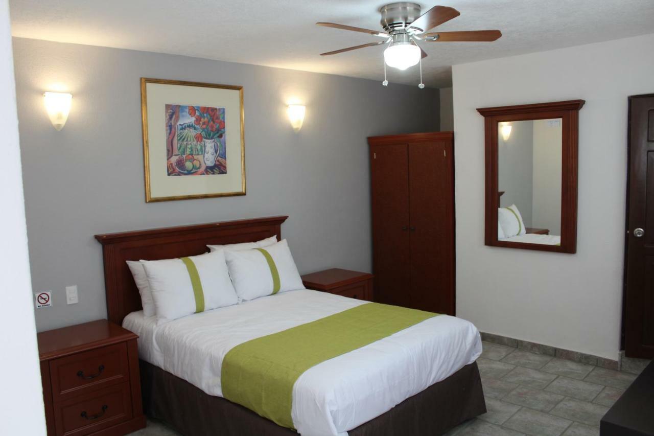 Suites Bajio Леон Екстериор снимка