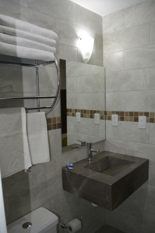 Suites Bajio Леон Екстериор снимка